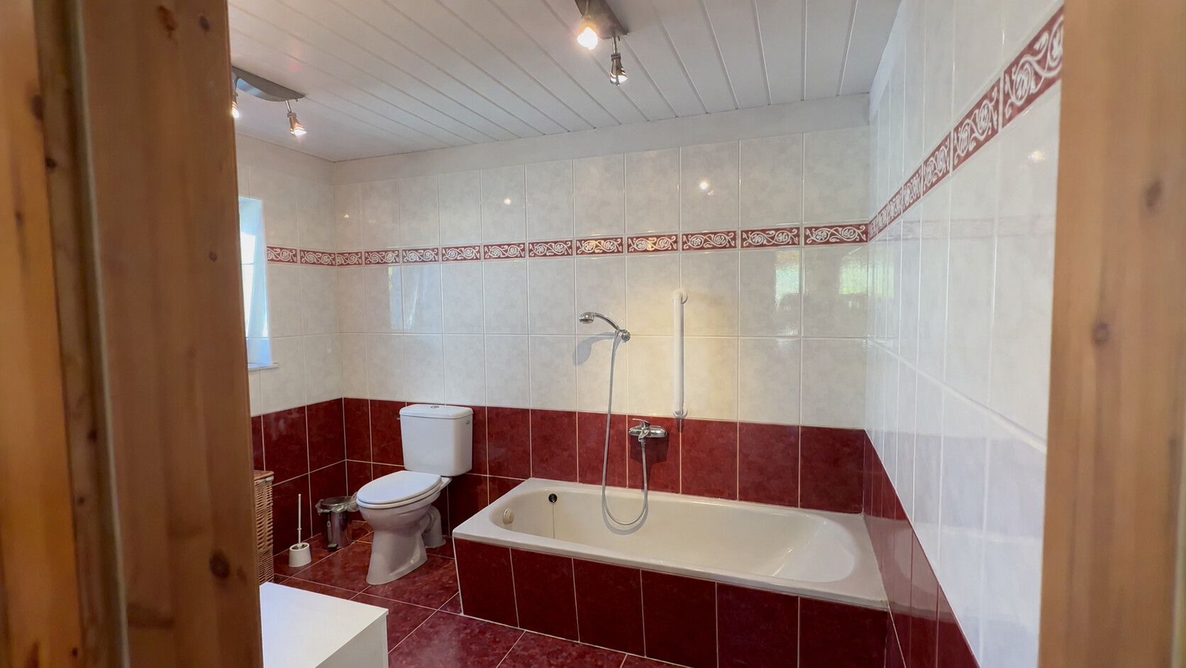 Bild von Schönes Land-Ensemble mit 2 Wohnhäusern auf 6.775  m² Grund in Klein Belitz, Landkreis Rostock
