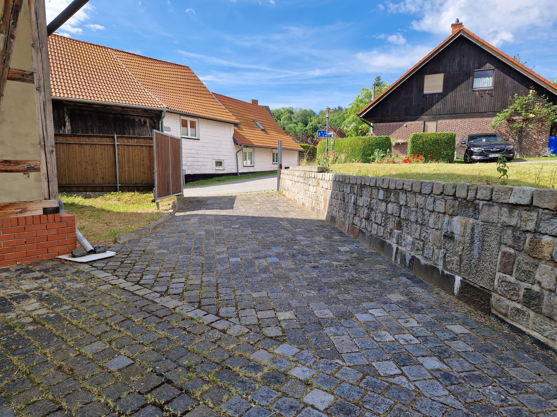 Bild von Baugrundstück mit Scheune in ruhiger Ortslage von Blankenburg OT Heimburg