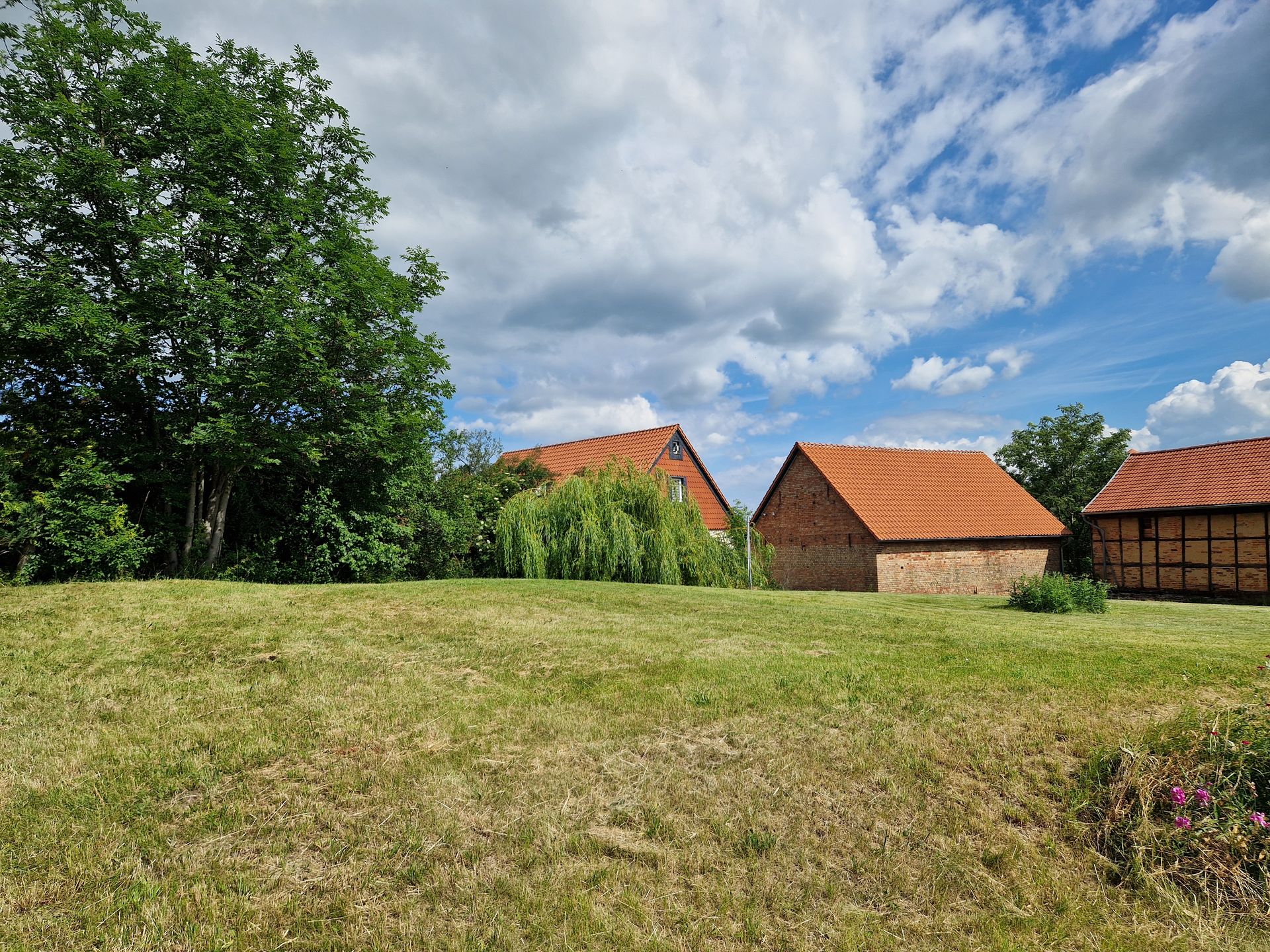 Bild von Baugrundstück mit Scheune in ruhiger Ortslage von Blankenburg OT Heimburg