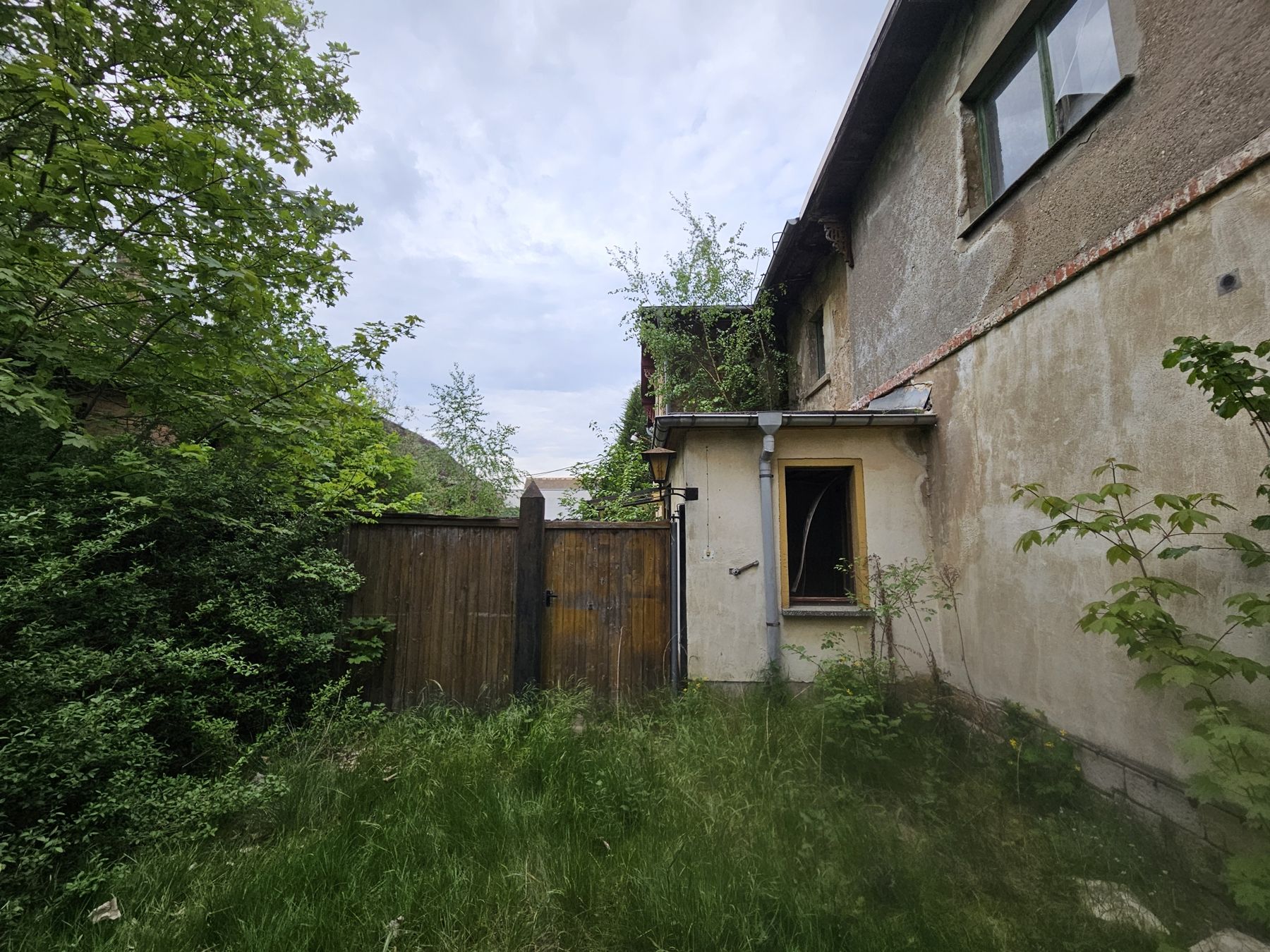 Bild von Ein Raum für Visionen - Seltenes Grundstücksangebot mit über 6.500 m² Fläche
