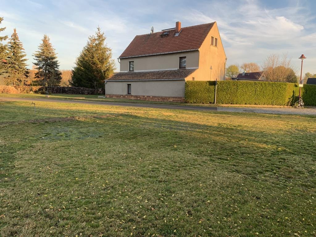 Bild von Traumgrundstück mit Projekt "Elbchalet 1.0" in idyllischer Lage mit Blick zur Elbe