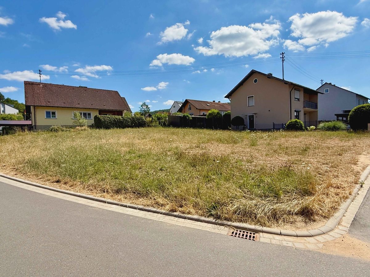 Bild von Exklusives Baugrundstück mit 783 m² in begehrter Wohnlage von Kleinwallstadt-Hofstetten